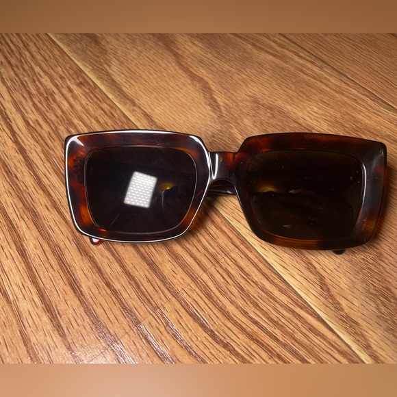 Celine Sunglasses with soft case - Picture 8 of 16